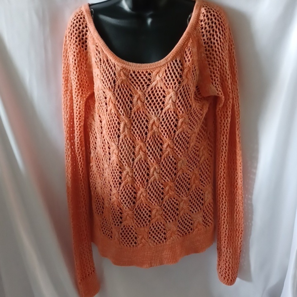 🔹️Vanity Medium orange mesh cross back sweater